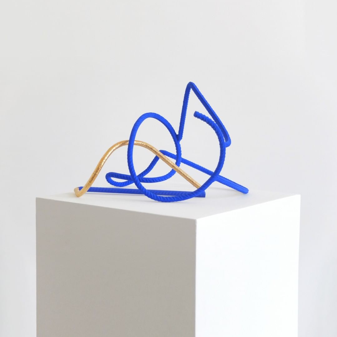 Alex Palenski Manuélin modular sculpture metal rod gold klein blue