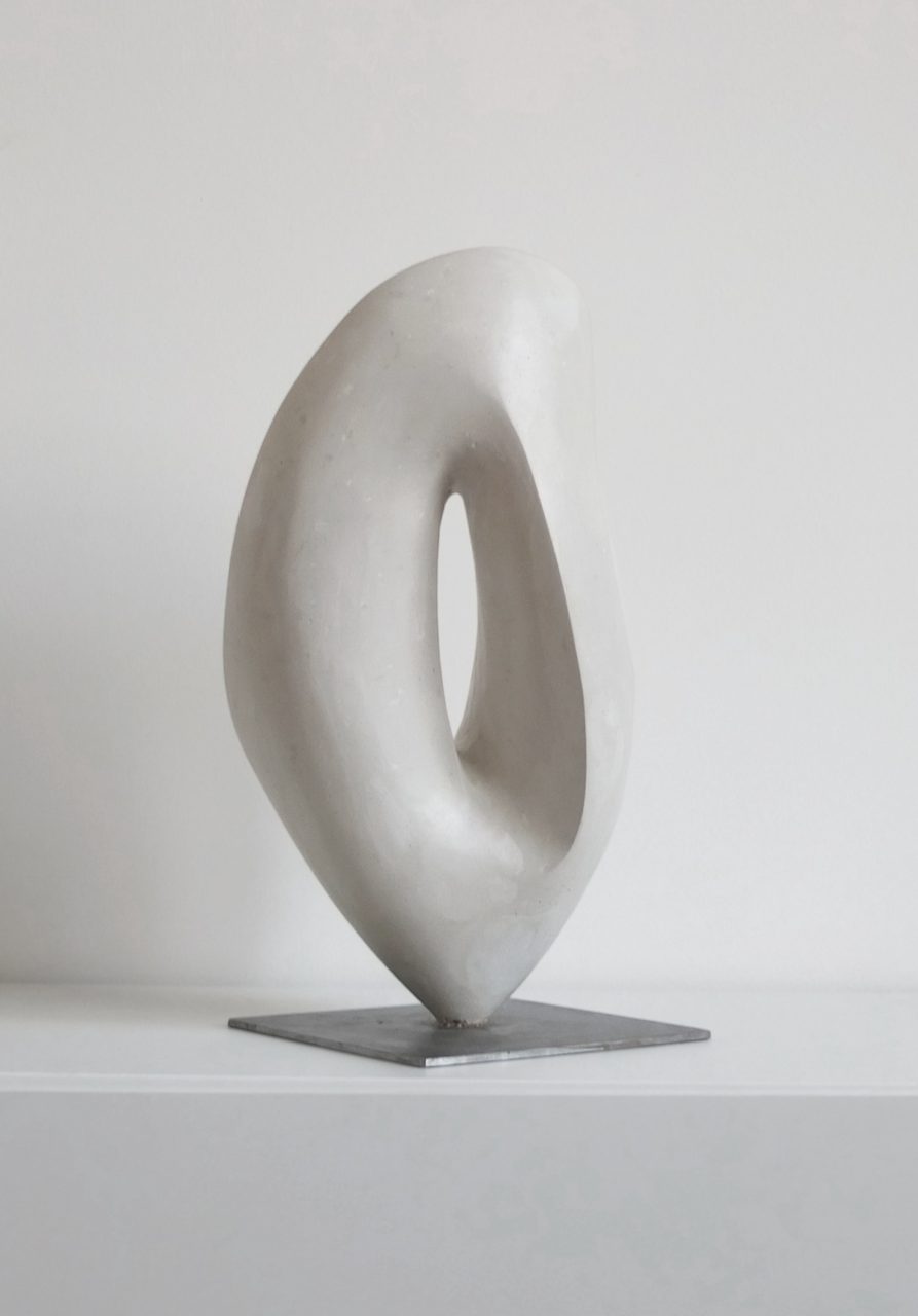 Alex Palenski sculpture O plâtre et acier 2016