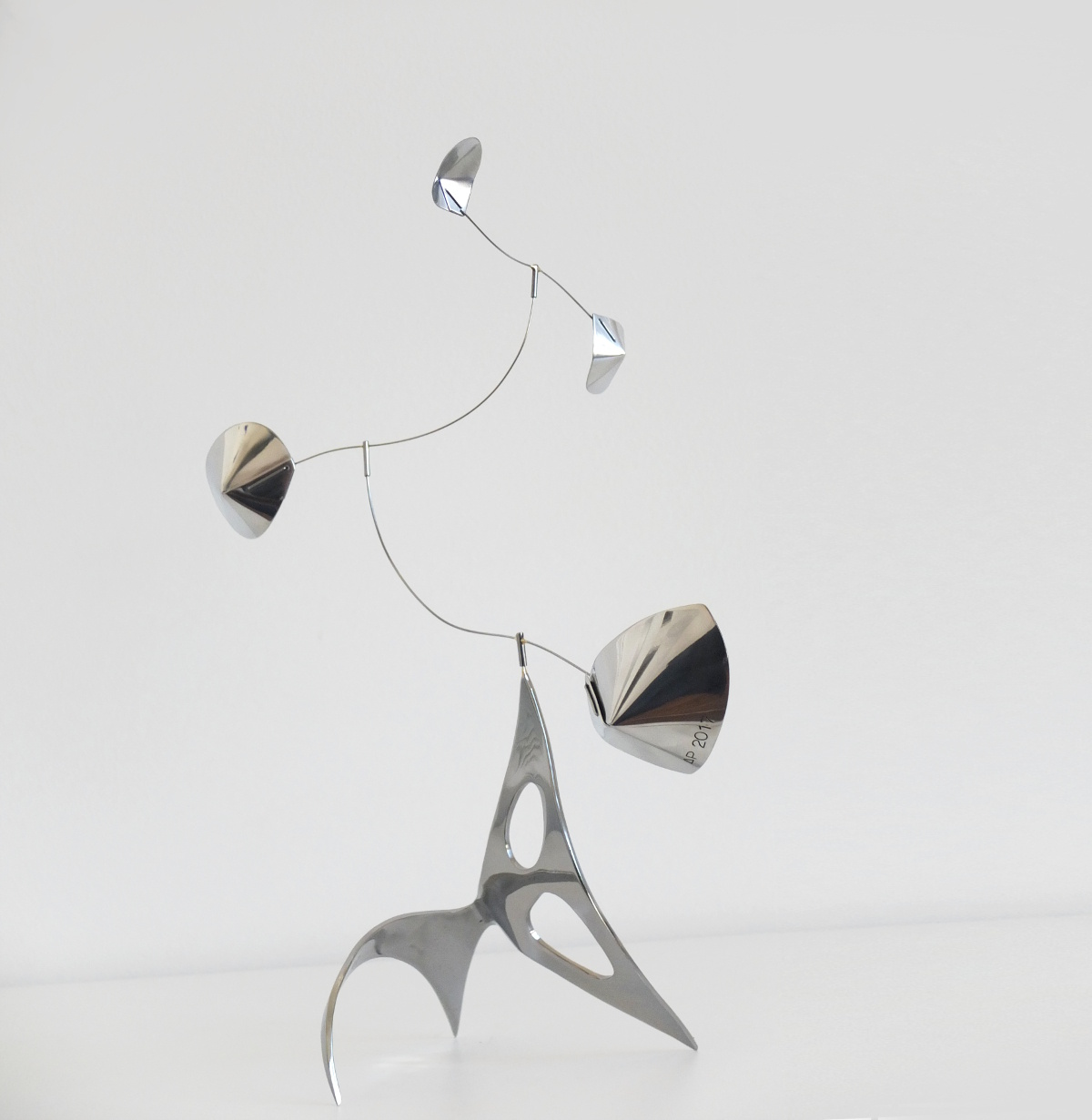 Alex Palenski stabile Silver mobile kinetic sculpture