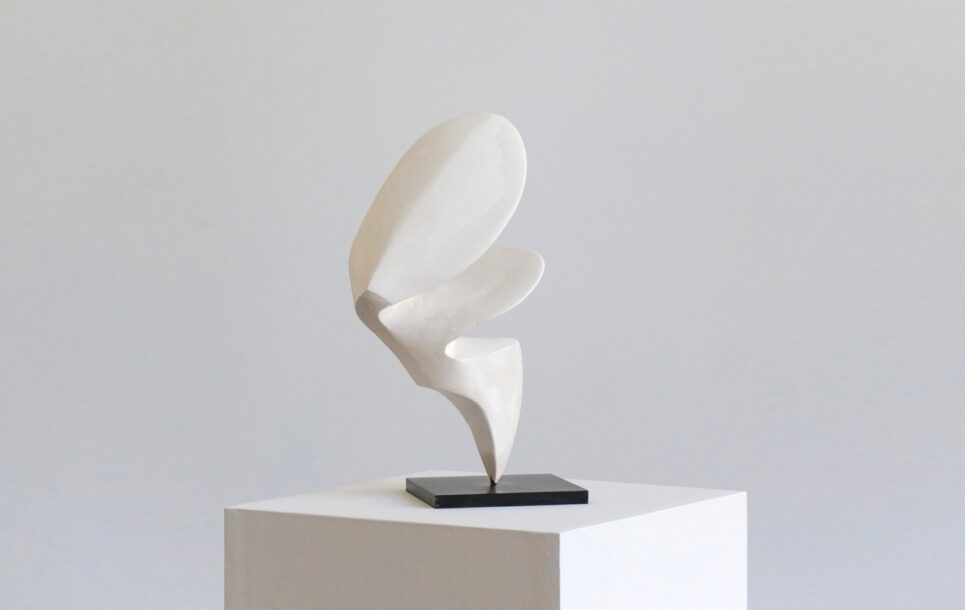 Alex Palenski sculpture plâtre et acier Leaf